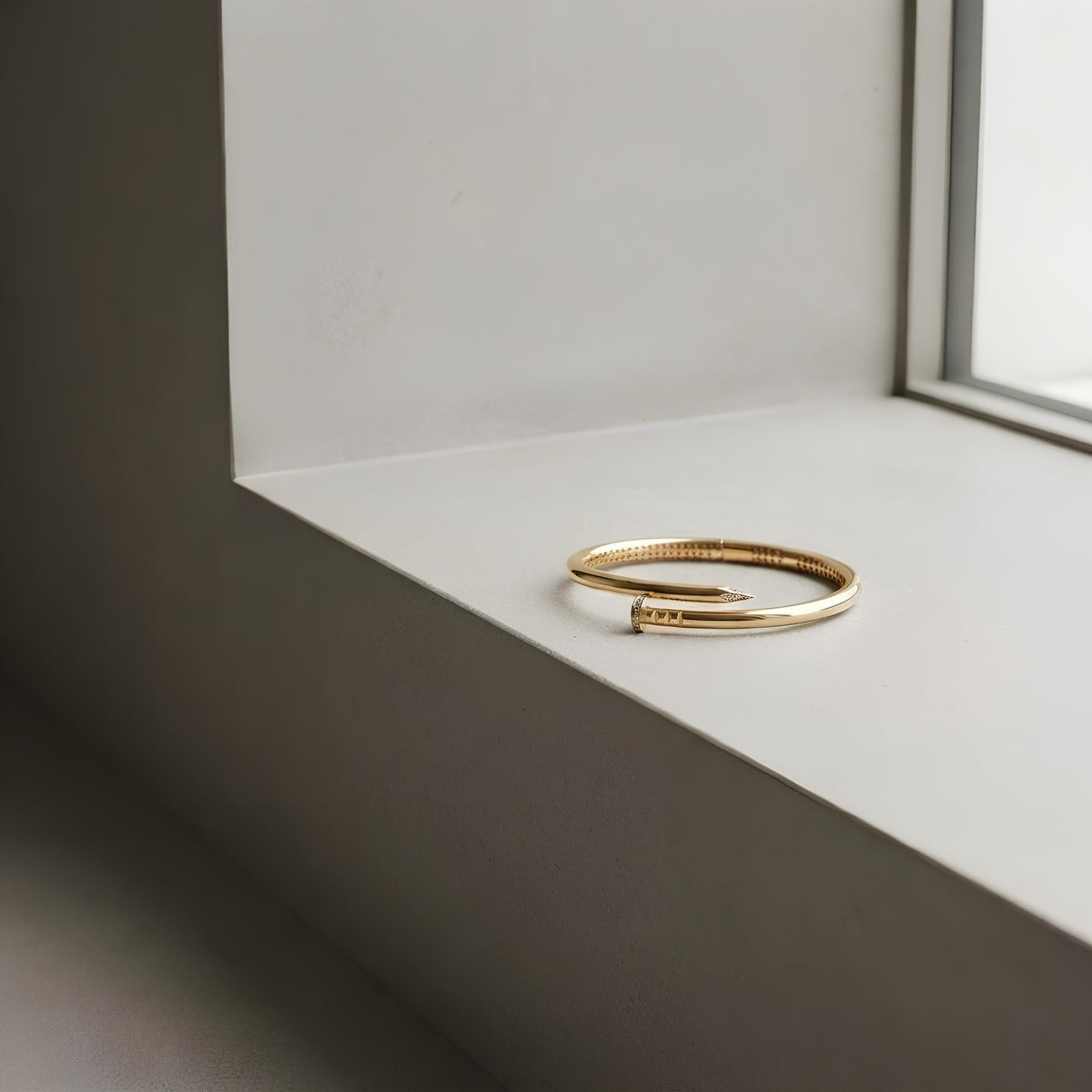 14K / 18K Solid Gold Pave Nail Bangle