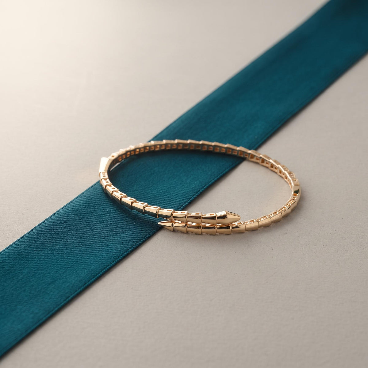 14K / 18K Solid Gold Snake Bangle