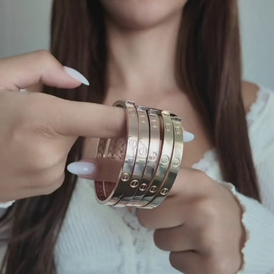 14K / 18K Solid Gold Screw Motif Bangle